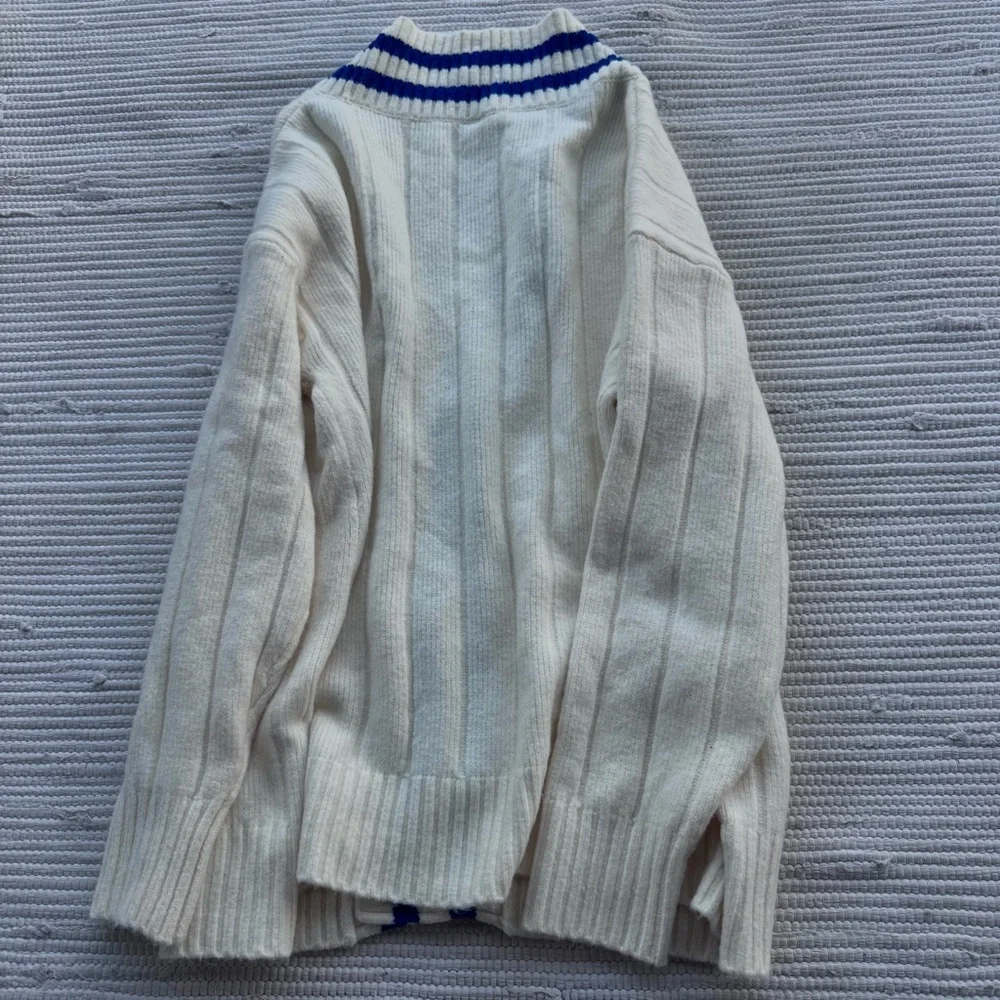 PINK VS Varsity Cardigan XL Cream Blue Stripe Preppy Cozy NWT - Picture 8 of 9